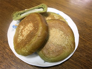 おやき風抹茶あんパン