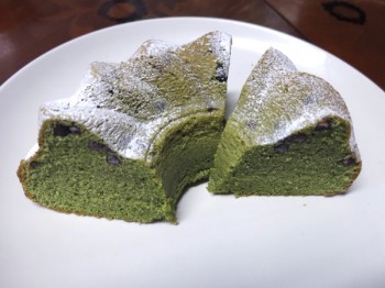 抹茶のアーモンドケーキ