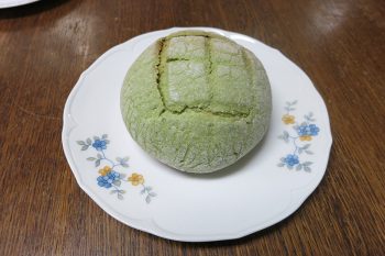 いちじく・抹茶のメロンパン